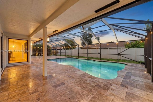 14711 Kirsten Ct, Davie, FL 33325