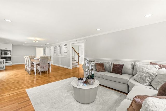 415 Lowell Street, Lynnfield, MA 01940