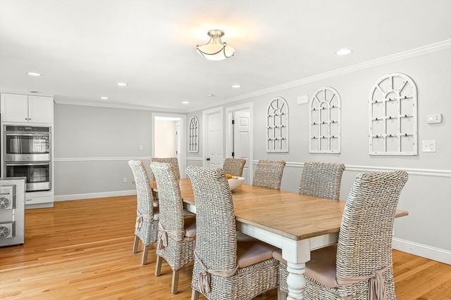 415 Lowell Street, Lynnfield, MA 01940