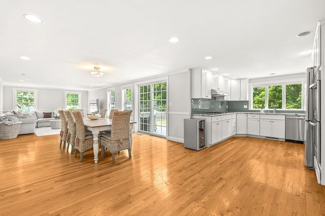 415 Lowell Street, Lynnfield, MA 01940