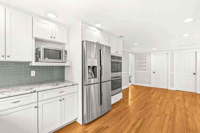 415 Lowell Street, Lynnfield, MA 01940