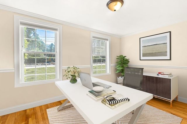 415 Lowell Street, Lynnfield, MA 01940