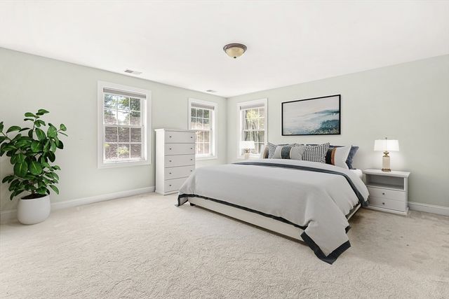 415 Lowell Street, Lynnfield, MA 01940