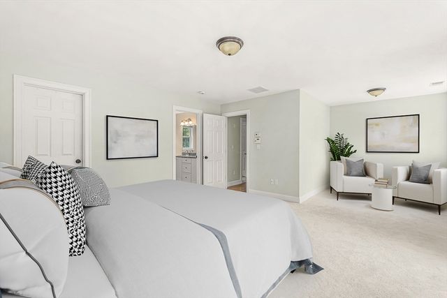 415 Lowell Street, Lynnfield, MA 01940