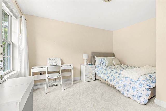 415 Lowell Street, Lynnfield, MA 01940