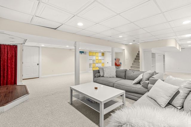 415 Lowell Street, Lynnfield, MA 01940