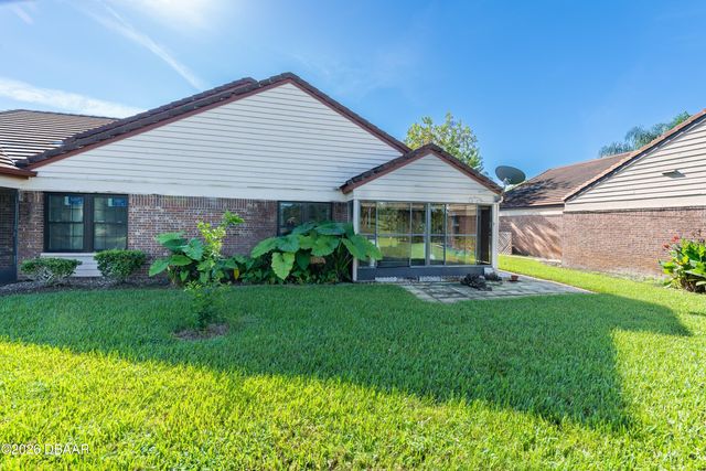 176 Palm Sparrow Court, Daytona Beach, FL 32119