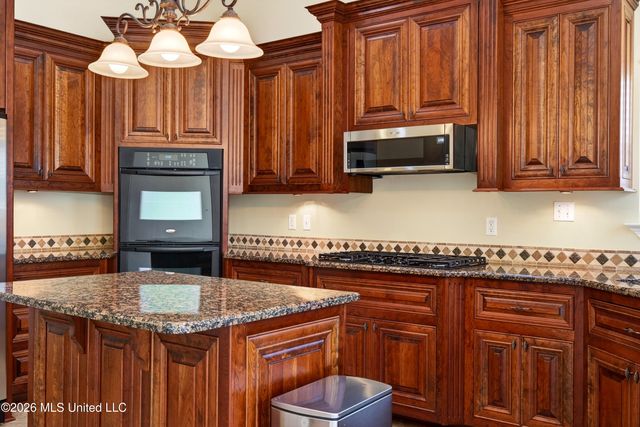 2904 Royal Run Road, Gautier, MS 39553