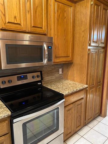 432 Sage Brush Road, Yukon, OK 73099