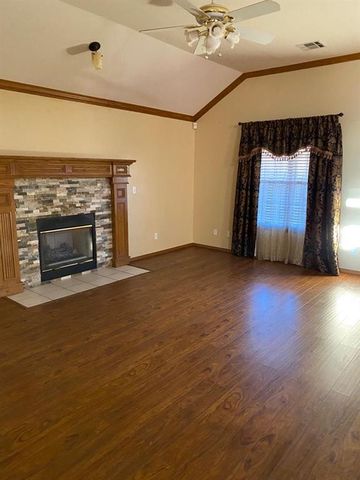 432 Sage Brush Road, Yukon, OK 73099