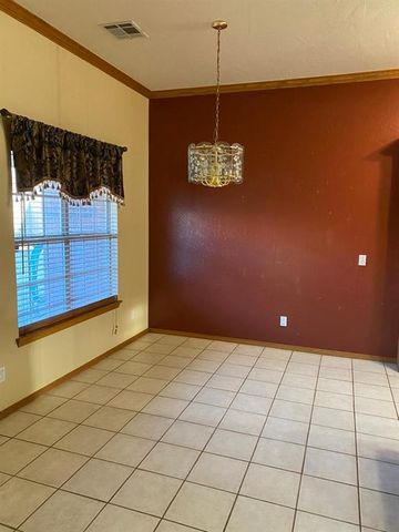 432 Sage Brush Road, Yukon, OK 73099