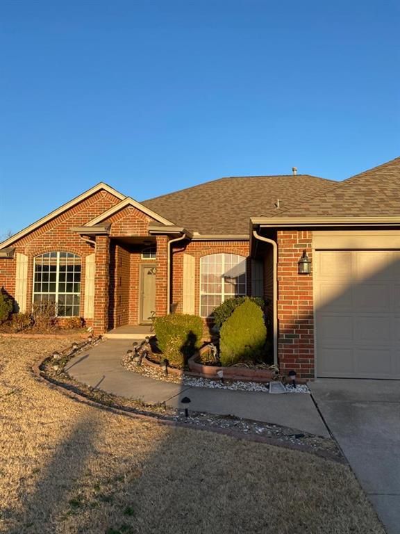432 Sage Brush Road, Yukon, OK 73099