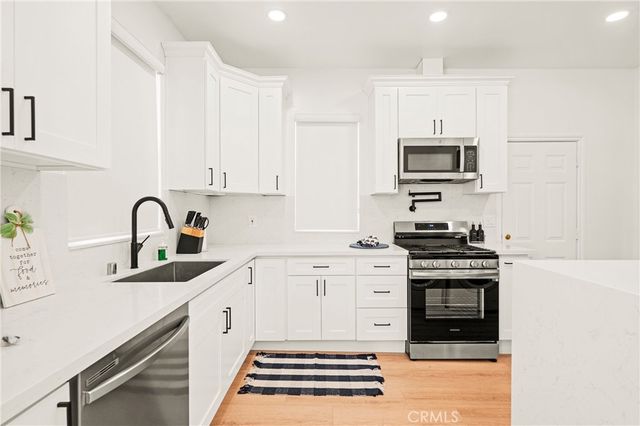 1014 Myrtle Avenue, Long Beach, CA 90813