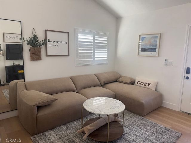 1014 Myrtle Avenue, Long Beach, CA 90813