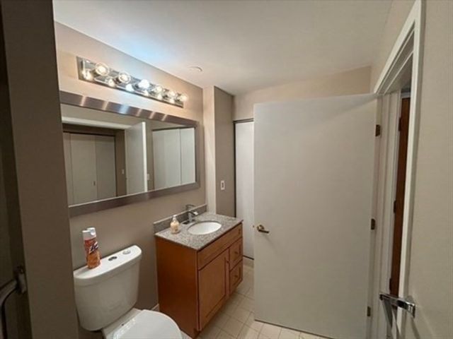 1 Seal Harbor Rd 413, Winthrop, MA 02152