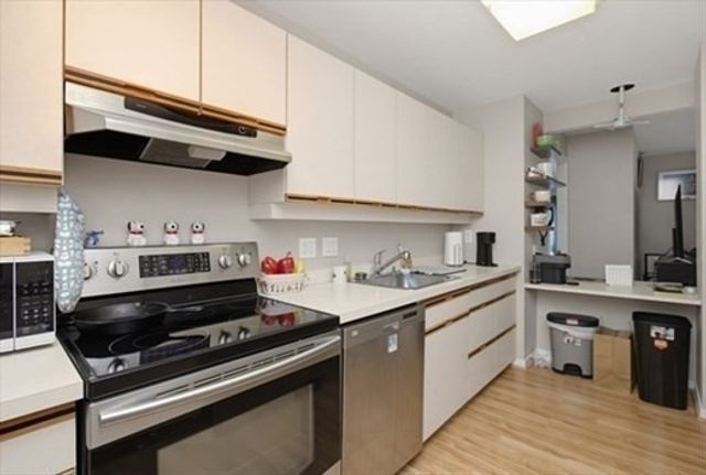 1 Seal Harbor Rd 413, Winthrop, MA 02152