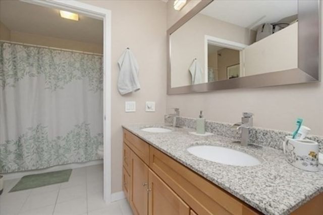 1 Seal Harbor Rd 413, Winthrop, MA 02152