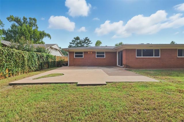 2417 NW 55th Terrace, Oklahoma City, OK 73112
