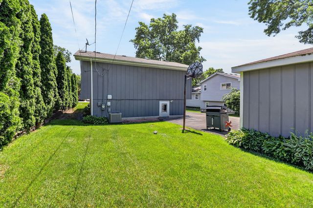 1S134 Michigan Avenue, Lombard, IL 60148