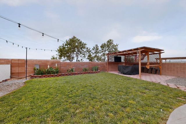 6232 Nueva Espana Road NW, Albuquerque, NM 87114