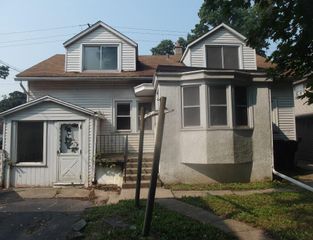 6841 W Fond Du Lac AVENUE, Milwaukee, WI 53218