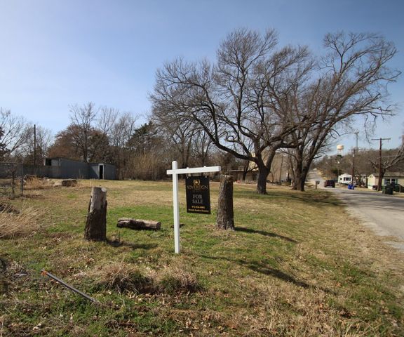 230 Sherman Drive, Pottsboro, TX 75076