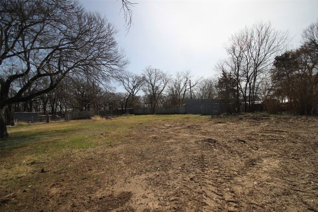 230 Sherman Drive, Pottsboro, TX 75076