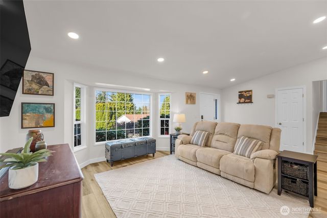 4926 120th Place SE, Everett, WA 98208