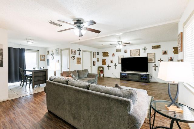 1907 73rd Street, Lubbock, TX 79423