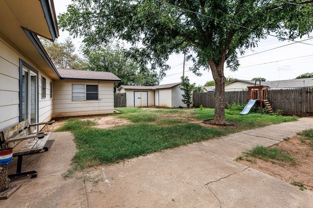 1907 73rd Street, Lubbock, TX 79423