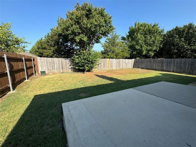 2064 Falls Creek Drive, Little Elm, TX 75068