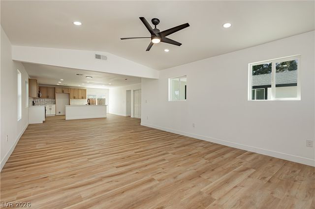 4815 El Tesoro Avenue, Las Vegas, NV 89121