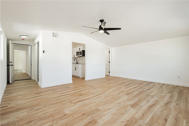 4815 El Tesoro Avenue, Las Vegas, NV 89121