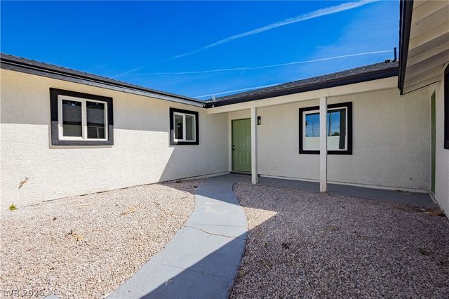 4815 El Tesoro Avenue, Las Vegas, NV 89121
