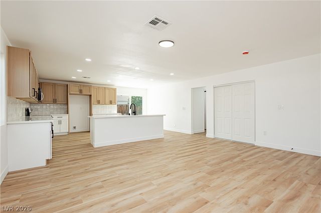 4815 El Tesoro Avenue, Las Vegas, NV 89121