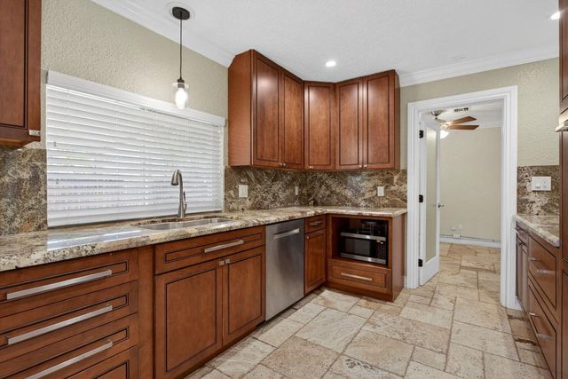 5511 NE 18th Terrace, Fort Lauderdale, FL 33308