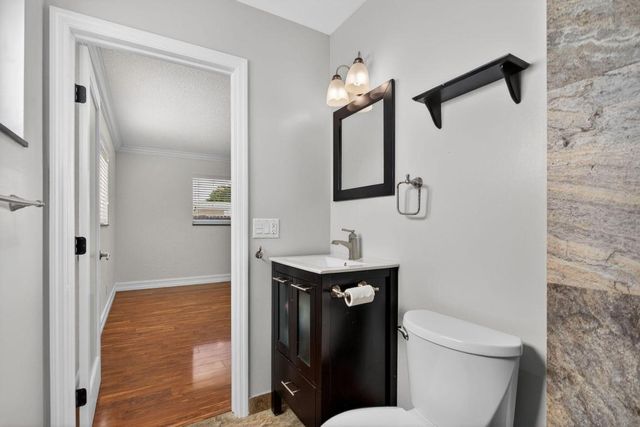 5511 NE 18th Terrace, Fort Lauderdale, FL 33308