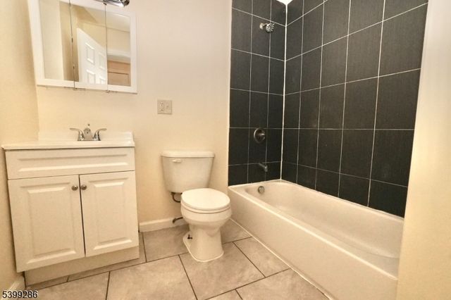 388 Chadwick Ave, Newark City, NJ 07112