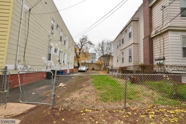 388 Chadwick Ave, Newark City, NJ 07112