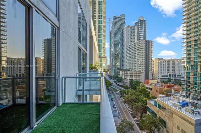 1050 Brickell Ave 1006, Miami, FL 33131