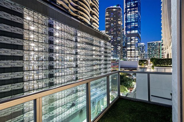 1050 Brickell Ave 1006, Miami, FL 33131