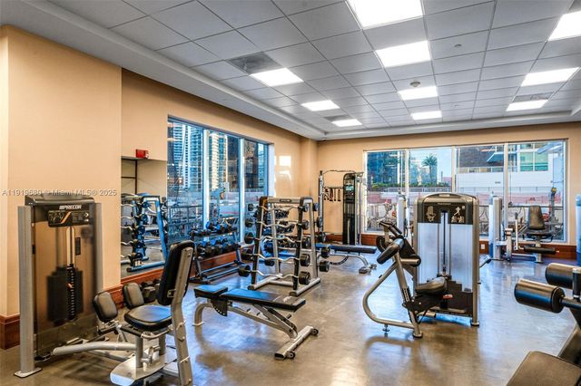 1050 Brickell Ave 1006, Miami, FL 33131