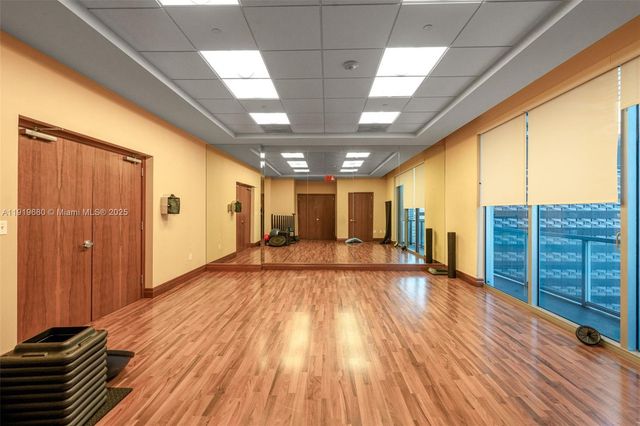 1050 Brickell Ave 1006, Miami, FL 33131