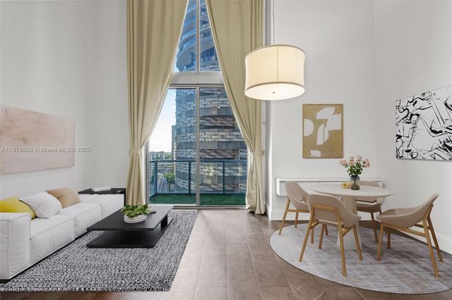 1050 Brickell Ave 1006, Miami, FL 33131