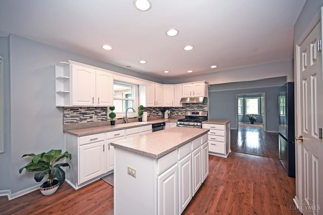 7705 Falling Waters Court, West Chester, OH 45069