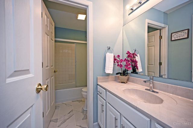 7705 Falling Waters Court, West Chester, OH 45069