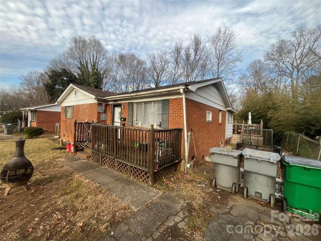 2906 Cedarhurst Drive, Charlotte, NC 28269