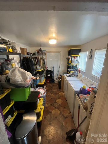 2906 Cedarhurst Drive, Charlotte, NC 28269