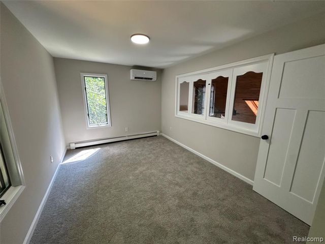 4233 State Road, Fort Gratiot, MI 48059