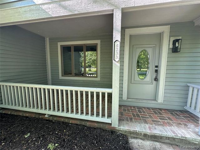 4233 State Road, Fort Gratiot, MI 48059